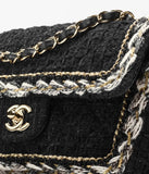 Fall-Winter 2025/26 Small Classic Handbag Black