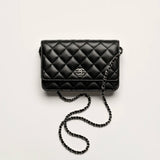 Classic Wallet on Chain Black